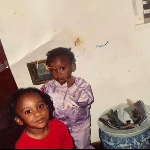 Meet your Posher, Lee-angelo